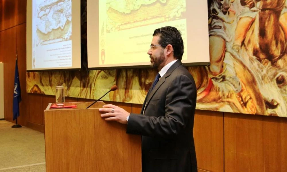 Γ. Φίλης: Η μεγάλη σύγκρουση των ισχυρών παικτών και ο παραλογισμός του Ελληνικού πολιτικού συστήματος